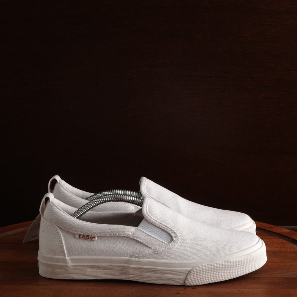 Taos Sneakers Women SZ 8 White Rubber Soul Slip On Comfort Walking Classic Shoes